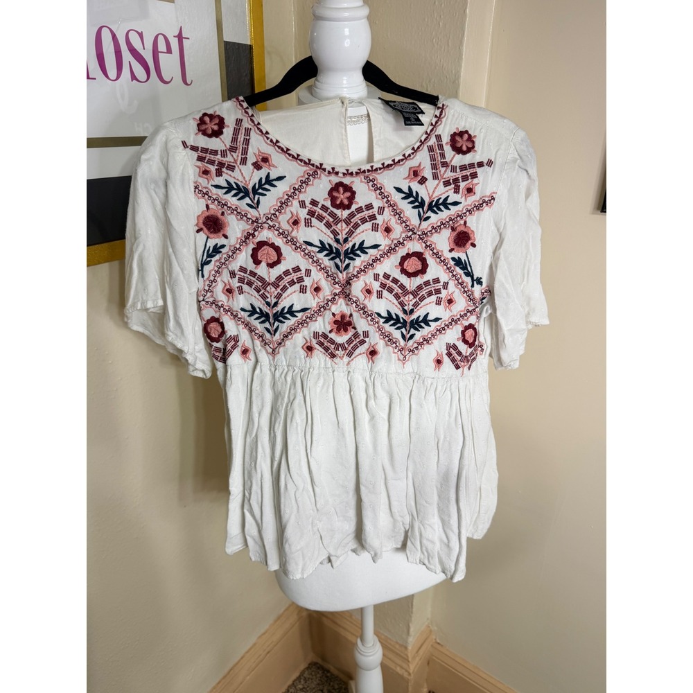 Angie White Embroidered Babydoll Blouse Floral Swiss Dot Boho Rayon Top Small